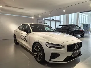 Volvo S60 2024 купить из Китая, цена 4 450 000 ₽ — Suifenhe Auto