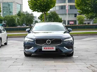 Volvo S60 2026 купить из Китая, цена 4 154 000 ₽ — Suifenhe Auto
