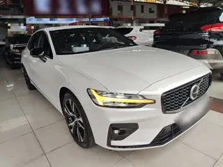 Volvo S60 2024 купить из Китая, цена 4 545 000 ₽ — Suifenhe Auto