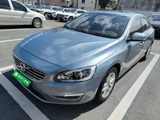 Volvo S60 2018 купить из Китая, цена 1 379 000 ₽ — Suifenhe Auto