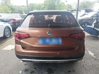 Volkswagen C-TREK 2019 купить из Китая, цена 1 307 000 ₽ — Suifenhe Auto