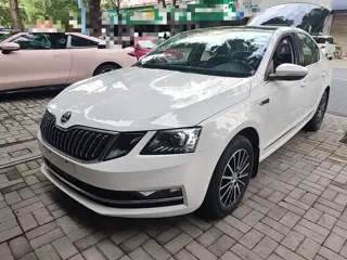 Skoda Octavia 2020 купить из Китая, цена 1 256 000 ₽ — Suifenhe Auto