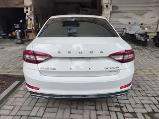Skoda Octavia 2020 купить из Китая, цена 1 256 000 ₽ — Suifenhe Auto