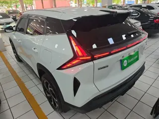 Geely Boyue 2025 купить из Китая, цена 2 679 000 ₽ — Suifenhe Auto