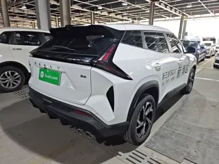 Geely Boyue 2025 купить из Китая, цена 2 669 000 ₽ — Suifenhe Auto