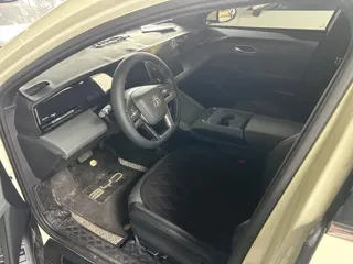 BYD Qin 2025 купить из Китая, цена 2 968 000 ₽ — Suifenhe Auto
