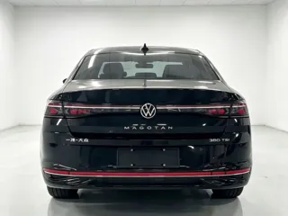 Volkswagen Magotan 2025 купить из Китая, цена 4 145 000 ₽ — Suifenhe Auto