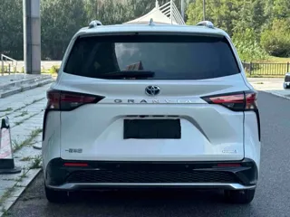 Toyota Granvia 2024 купить из Китая, цена 7 125 000 ₽ — Suifenhe Auto