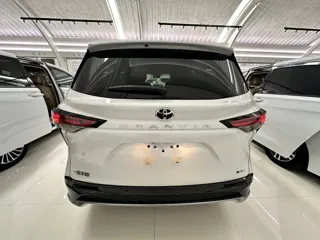 Toyota Granvia 2026 купить из Китая, цена 8 216 000 ₽ — Suifenhe Auto