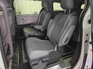 Toyota Granvia 2024 купить из Китая, цена 7 125 000 ₽ — Suifenhe Auto