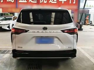 Toyota Granvia 2024 купить из Китая, цена 7 357 000 ₽ — Suifenhe Auto