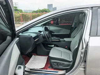 Toyota bZ3 2025 купить из Китая, цена 2 983 000 ₽ — Suifenhe Auto