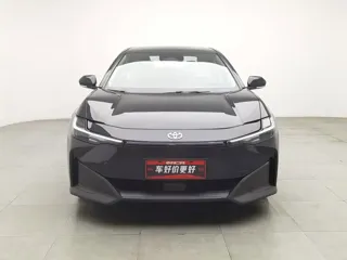 Toyota bZ3 2024 купить из Китая, цена 2 825 000 ₽ — Suifenhe Auto
