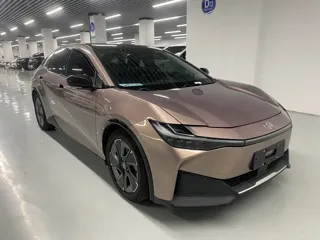 Toyota bZ3 2023 купить из Китая, цена 3 610 000 ₽ — Suifenhe Auto