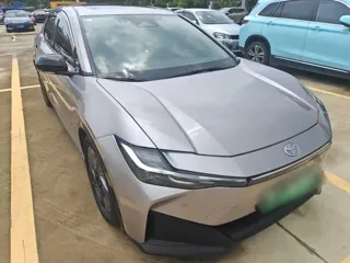 Toyota bZ3 2024 купить из Китая, цена 2 671 000 ₽ — Suifenhe Auto