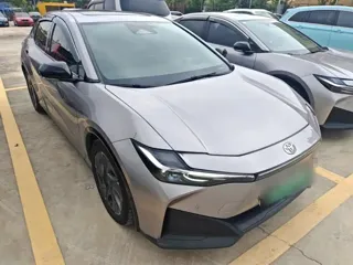 Toyota bZ3 2023 купить из Китая, цена 3 285 000 ₽ — Suifenhe Auto