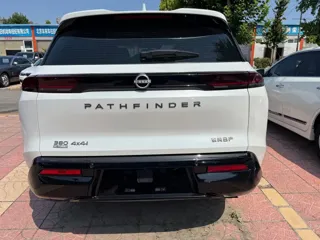 Nissan Pathfinder 2024 купить из Китая, цена 5 030 000 ₽ — Suifenhe Auto