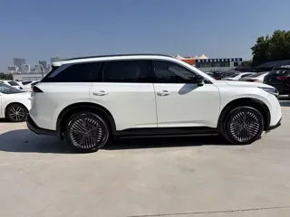 Nissan Pathfinder 2024 купить из Китая, цена 5 107 000 ₽ — Suifenhe Auto