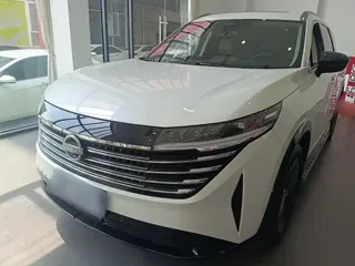 Nissan Pathfinder 2024
