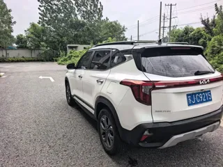 Kia Seltos 2024 купить из Китая, цена 2 229 000 ₽ — Suifenhe Auto