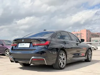 BMW i3 2023 купить из Китая, цена 4 419 000 ₽ — Suifenhe Auto