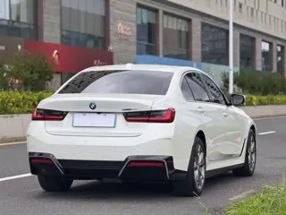BMW i3 2024 купить из Китая, цена 4 387 000 ₽ — Suifenhe Auto