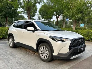 Toyota Corolla Cross 2024 купить из Китая, цена 3 087 000 ₽ — Suifenhe Auto