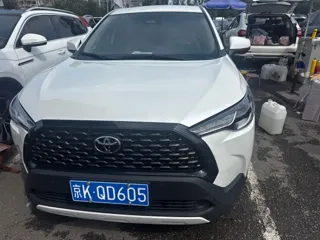 Toyota Corolla Cross 2024 купить из Китая, цена 3 236 000 ₽ — Suifenhe Auto