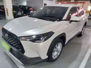Toyota Corolla Cross 2024 купить из Китая, цена 2 864 000 ₽ — Suifenhe Auto