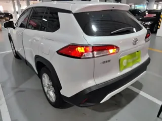 Toyota Corolla Cross 2024 купить из Китая, цена 2 864 000 ₽ — Suifenhe Auto