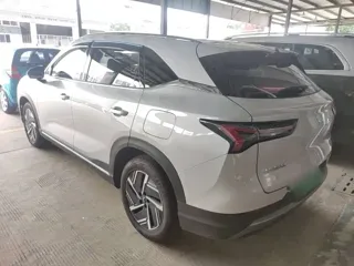 Wuling S 2025 купить из Китая, цена 2 798 000 ₽ — Suifenhe Auto