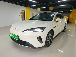 BYD 07 DM-i 2025