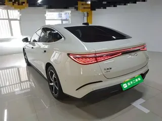 BYD 07 DM-i 2025 купить из Китая, цена 4 276 000 ₽ — Suifenhe Auto