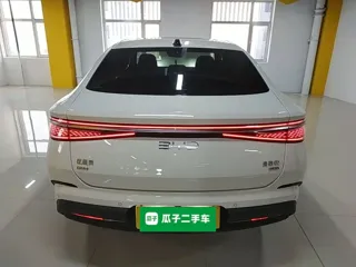 BYD 07 DM-i 2025 купить из Китая, цена 4 276 000 ₽ — Suifenhe Auto