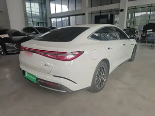 BYD 07 DM-i 2024 купить из Китая, цена 3 289 000 ₽ — Suifenhe Auto