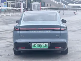 Leapmotor B01 2025 купить из Китая, цена 2 736 000 ₽ — Suifenhe Auto