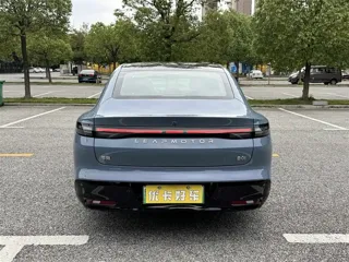 Leapmotor B01 2025 купить из Китая, цена 3 027 000 ₽ — Suifenhe Auto