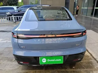 Leapmotor B01 2025 купить из Китая, цена 3 048 000 ₽ — Suifenhe Auto