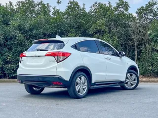Honda Vezel 2020 купить из Китая, цена 1 529 000 ₽ — Suifenhe Auto