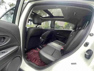 Honda Vezel 2022 купить из Китая, цена 1 741 000 ₽ — Suifenhe Auto
