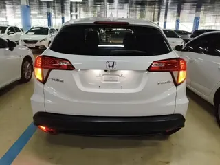 Honda Vezel 2020 купить из Китая, цена 1 650 000 ₽ — Suifenhe Auto