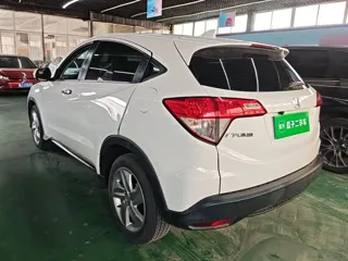 Honda Vezel 2020 купить из Китая, цена 1 444 000 ₽ — Suifenhe Auto