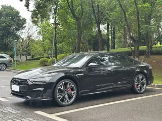 Audi A7L 2024 купить из Китая, цена 6 205 000 ₽ — Suifenhe Auto