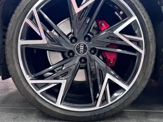 Audi A7L 2024 купить из Китая, цена 5 669 000 ₽ — Suifenhe Auto