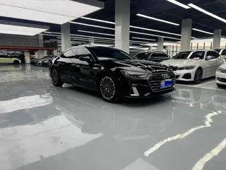 Audi A7L 2024 купить из Китая, цена 4 576 000 ₽ — Suifenhe Auto