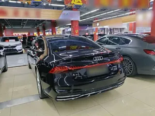 Audi A7L 2024 купить из Китая, цена 6 004 000 ₽ — Suifenhe Auto