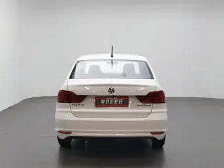 Volkswagen Santana 2022 купить из Китая, цена 1 046 000 ₽ — Suifenhe Auto