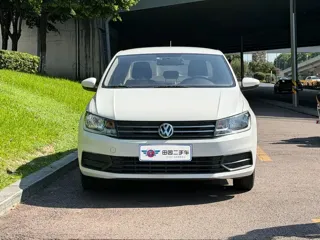 Volkswagen Santana 2021 купить из Китая, цена 1 020 000 ₽ — Suifenhe Auto