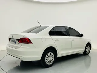 Volkswagen Santana 2021 купить из Китая, цена 1 279 000 ₽ — Suifenhe Auto