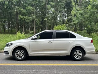 Volkswagen Santana 2018 купить из Китая, цена 1 124 000 ₽ — Suifenhe Auto